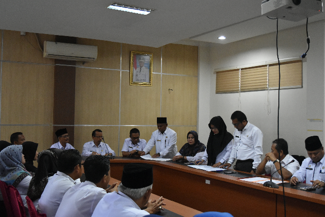 Serah Terima Jabatan di Lingkungan Dinas Kesehatan Kabupaten Solok 